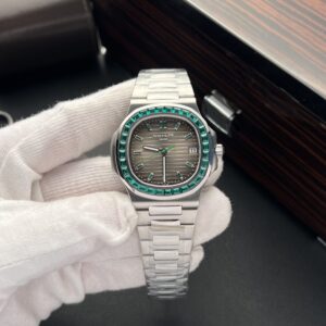 Patek Philippe Super Clone Watch Nautilus 5723 Gray Dial Metal Wire 40mm