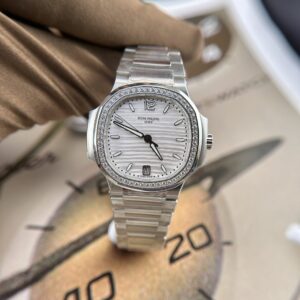 Patek Philippe Nautilus 7118 Super Clone 11 Watch With Stone Bezel 35.2mm