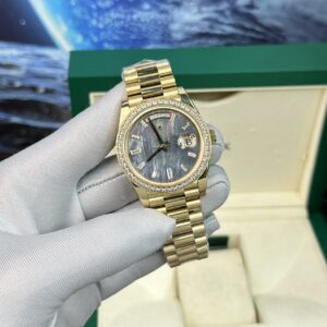 Rolex Day-Date Super Clone Watch Mother-Of-Pearl Dial With Diamonds BP Factory 40mm